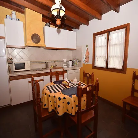 Semesterbostad Cave House In Tenerife With Pool And Beach, Cleaning Included *